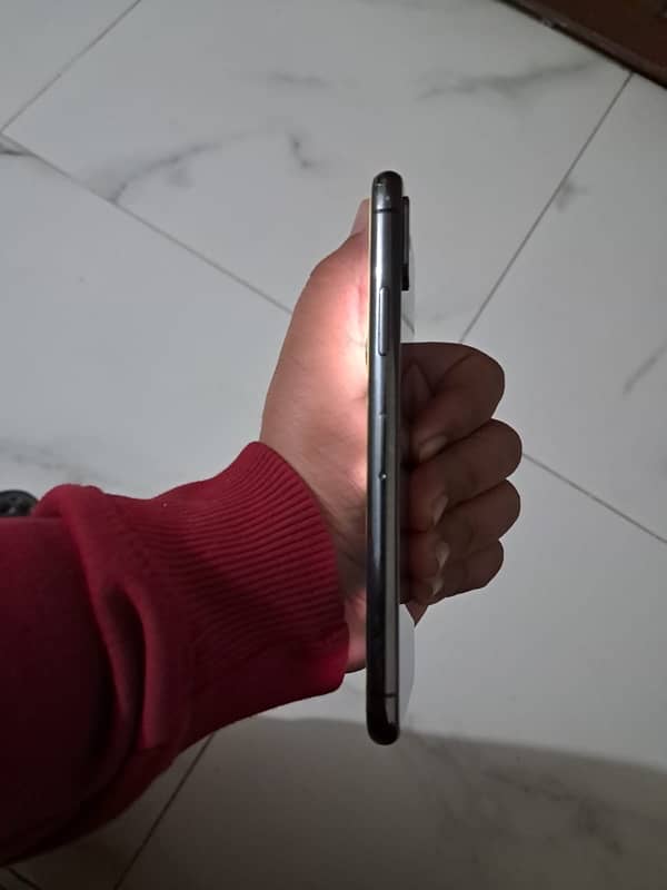 demanding iphone X 8