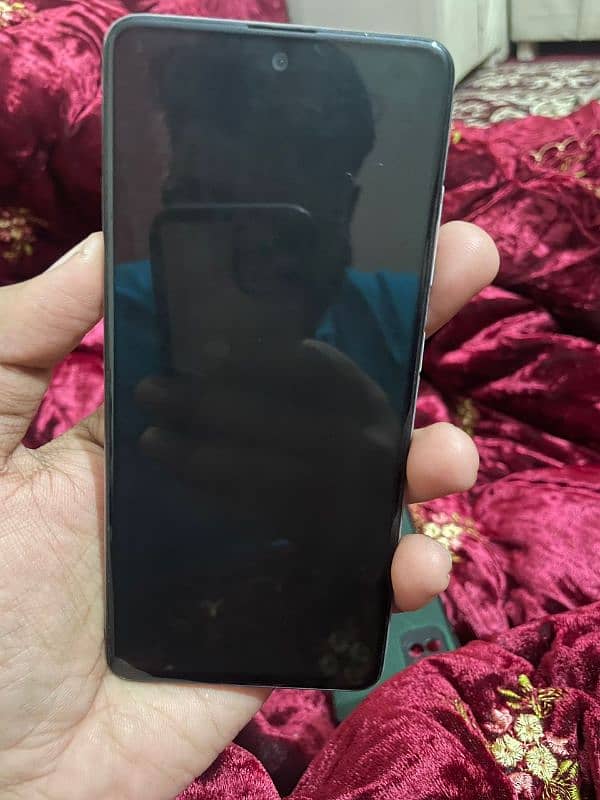 Samsung galaxy A51 is for sell 8