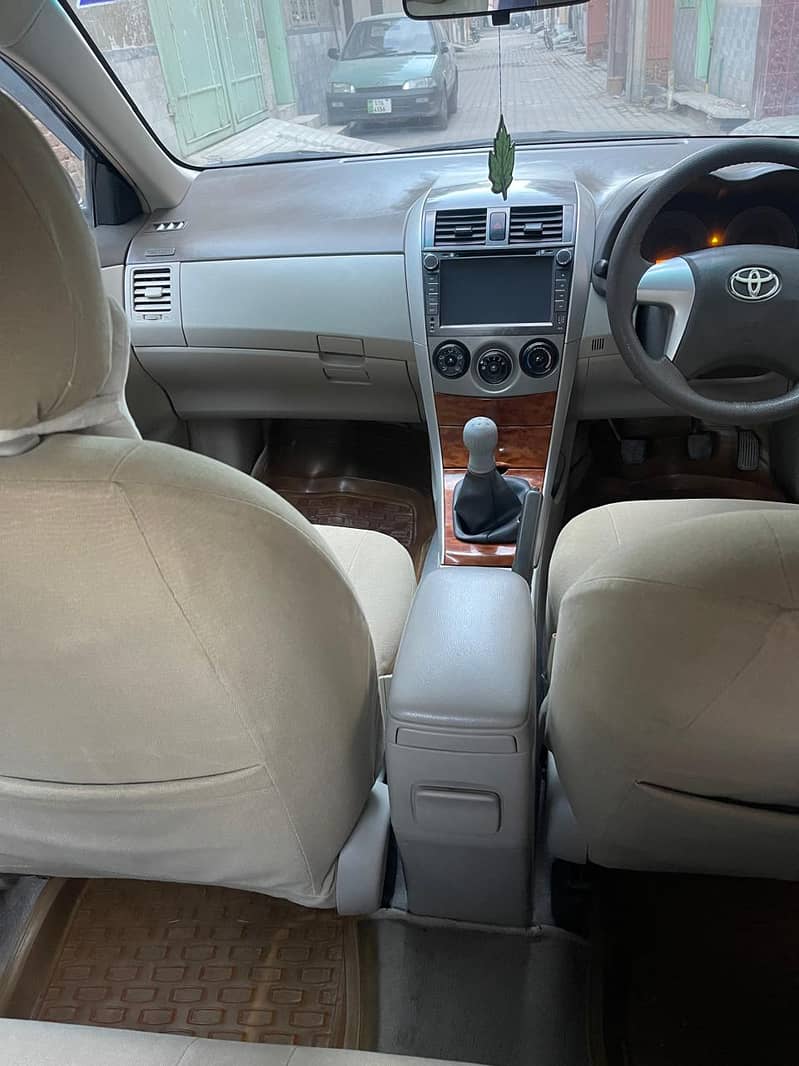 Toyota Corolla Altis 2009 5