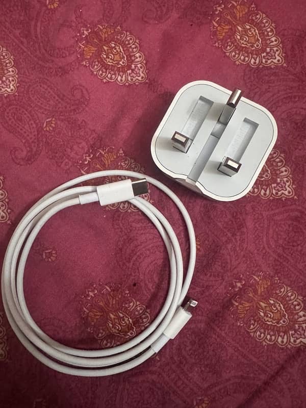 iphone 20 watt origional charger 0