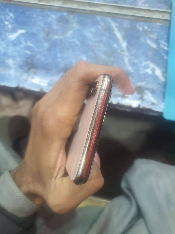 iPhone xa maxx non pta factory unlock pnal damig 2