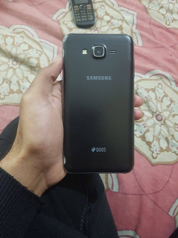 Samsung Galaxy J7 3