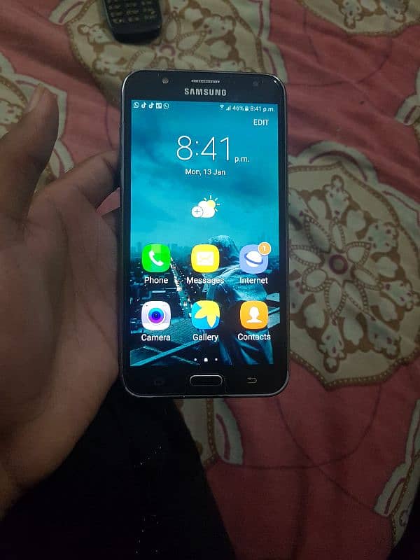 Samsung Galaxy J7 4