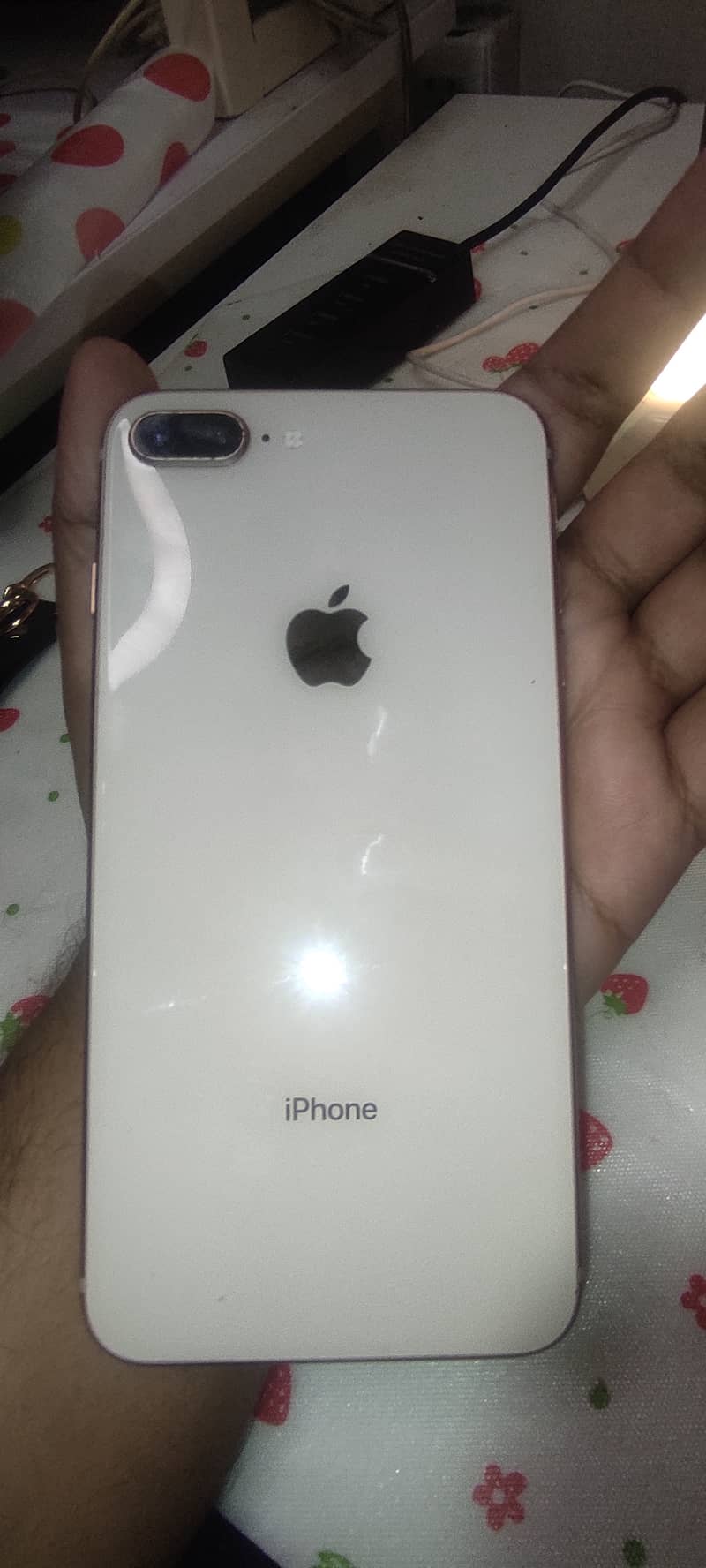 Apple iPhone 8 Plus 0