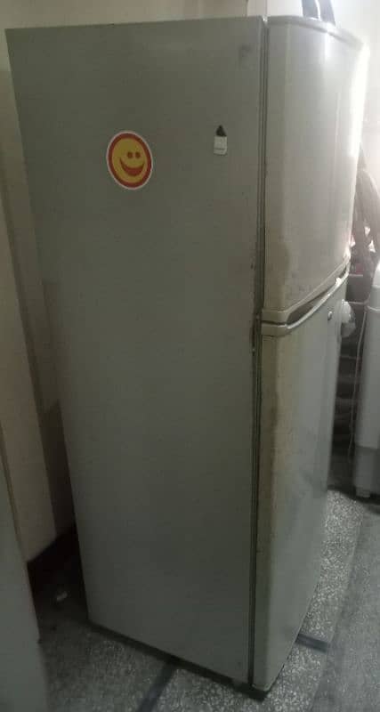 Samsung non frast fridge 3