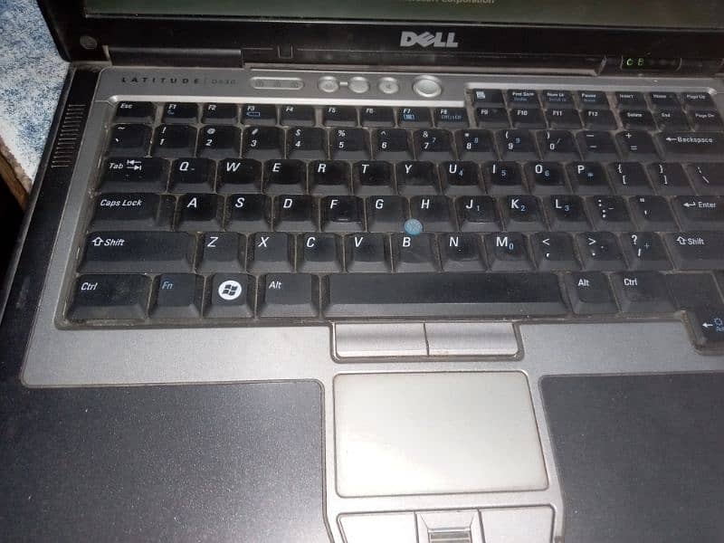 Dell latitude D630 0