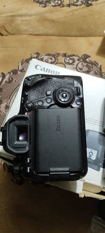 Canon 6d mark ii 2