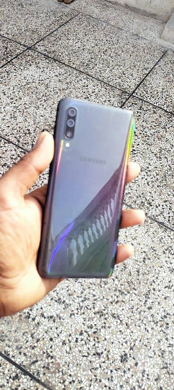 Samsung Galaxy A50 1