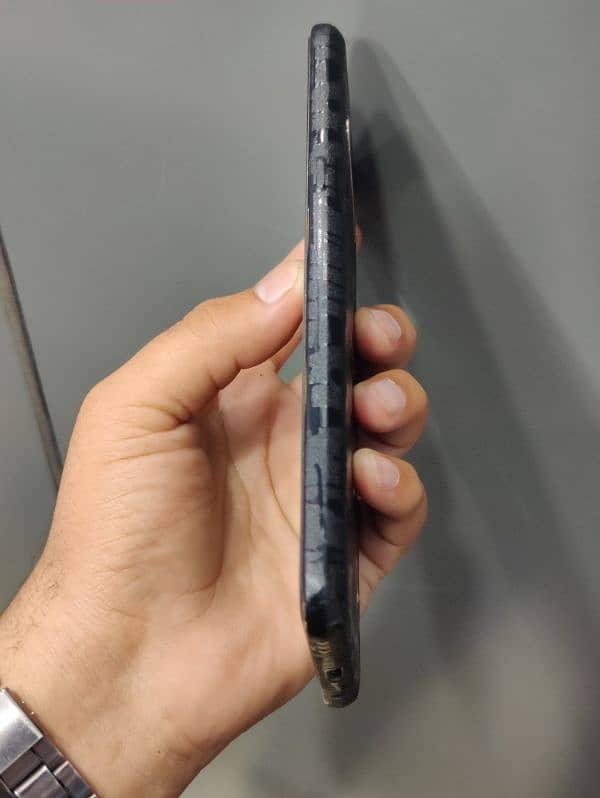 LG v60 for sale 1