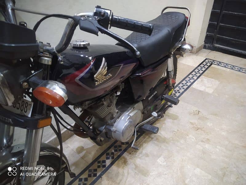 Honda 125(2017 Model) Black Color Neat and Clean bike 3