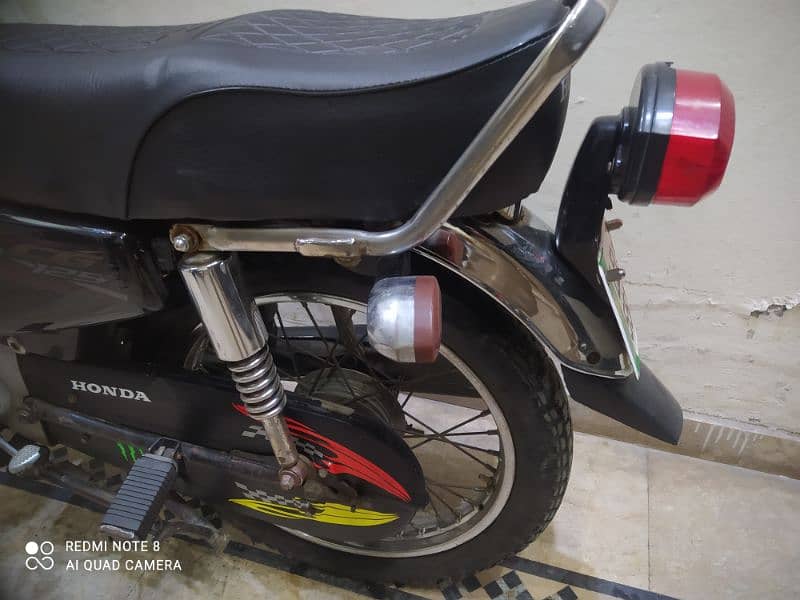 Honda 125(2017 Model) Black Color Neat and Clean bike 10