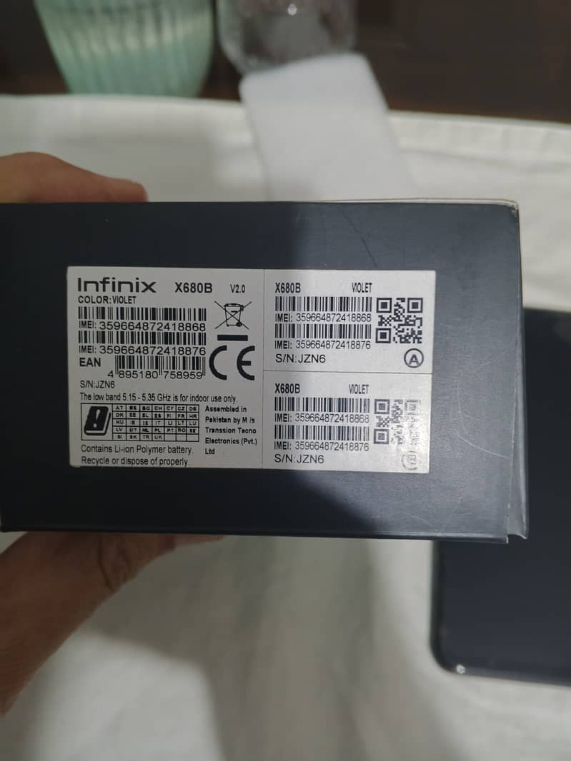 Infinix hot 9 play  4/64 condition 10/10 6