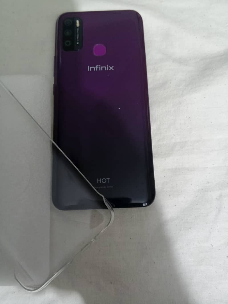 Infinix hot 9 play  4/64 condition 10/10 8