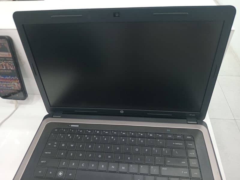 hp 630 intel Core i3 M380 2.53GHz 4gb Ram 128Gb. SSD 2