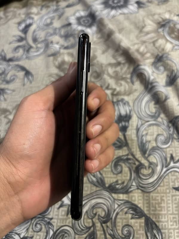 iPhone x 64 gb 4