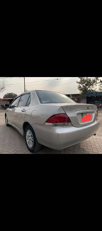 Mitsubishi Lancer 2005 1