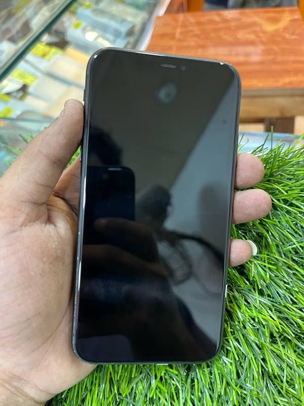 IPHONE 11 64GB FU 5