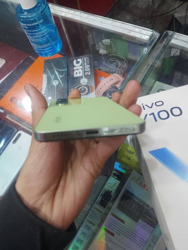 vivo Y100 4