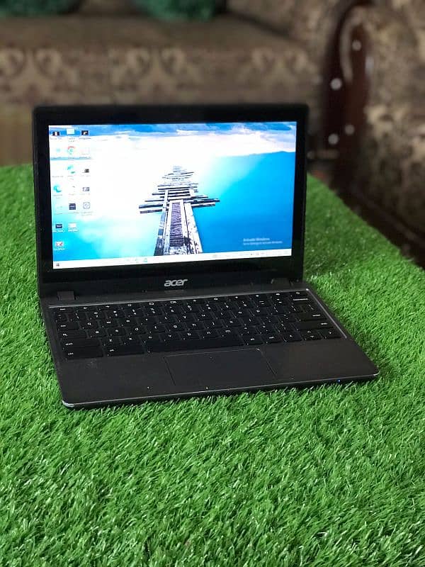 Acer c740 Intel Celeron 5th gen 4gb ram 128ssd laptop for sale 3