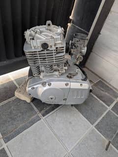 Suzuki GS150 Engine