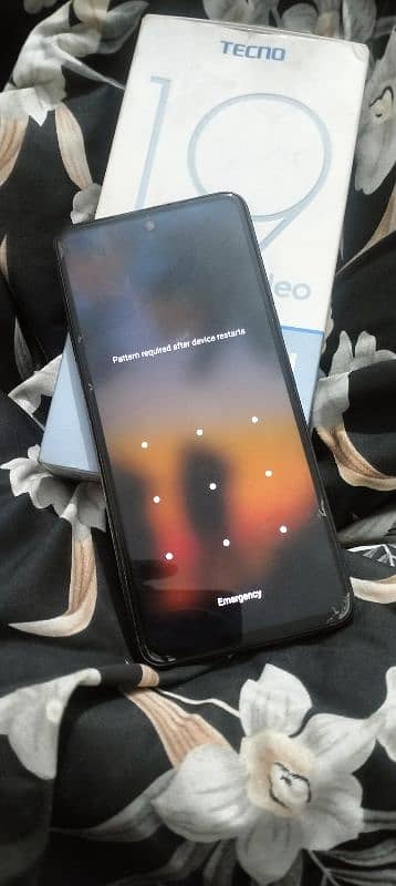 Tecno Camon 19 Neo 0