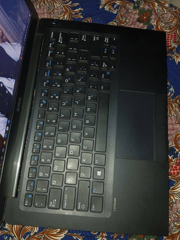 Dell Latitude 7280 6