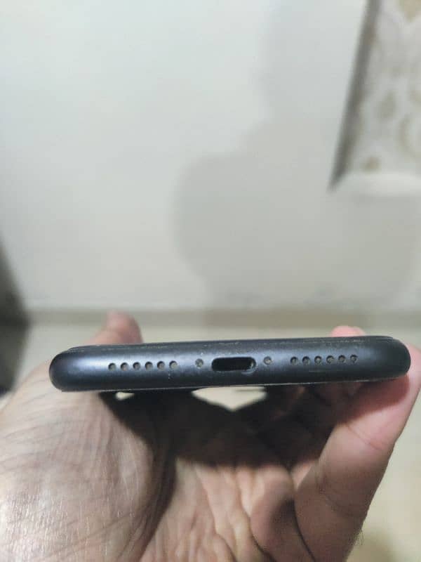 Iphone 11 128 GB black 4