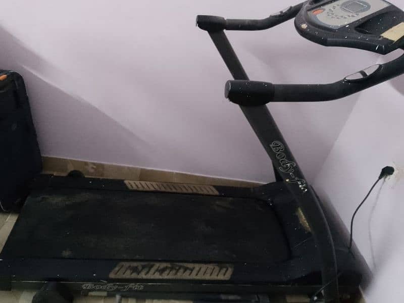 Electrical TreadMill. Excellent Condition. Fully automatic 2