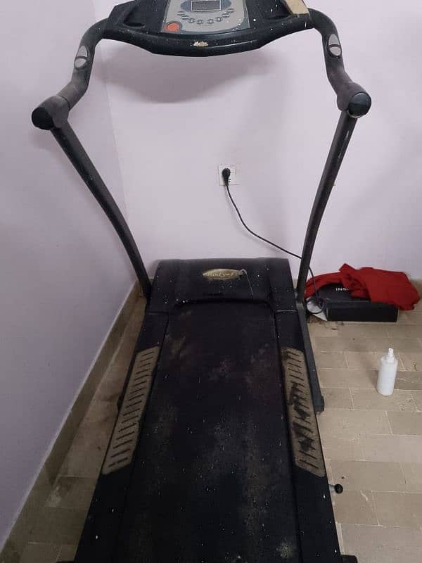 Electrical TreadMill. Excellent Condition. Fully automatic 4