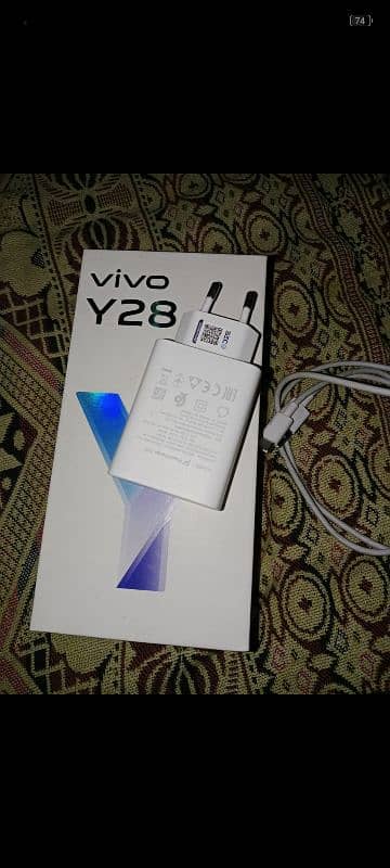 vivo y28     (8+8 128) 2