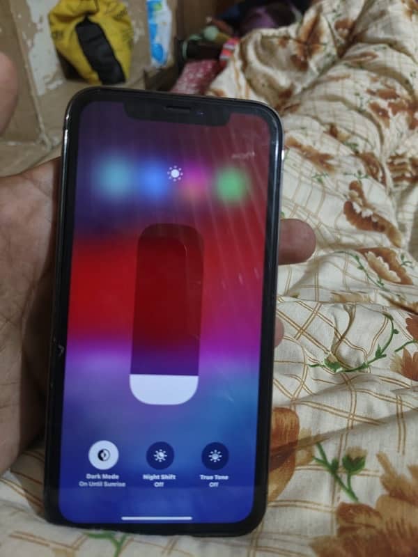 Iphone Xr to 13 pro only back brk exchng possible 1