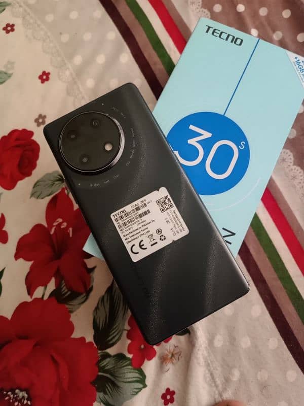 Tecno camon 30s 11 maa kee warranty condition 10/10 ha pta approved 2