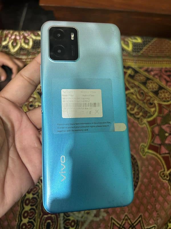 vivo y15s  6/128 4