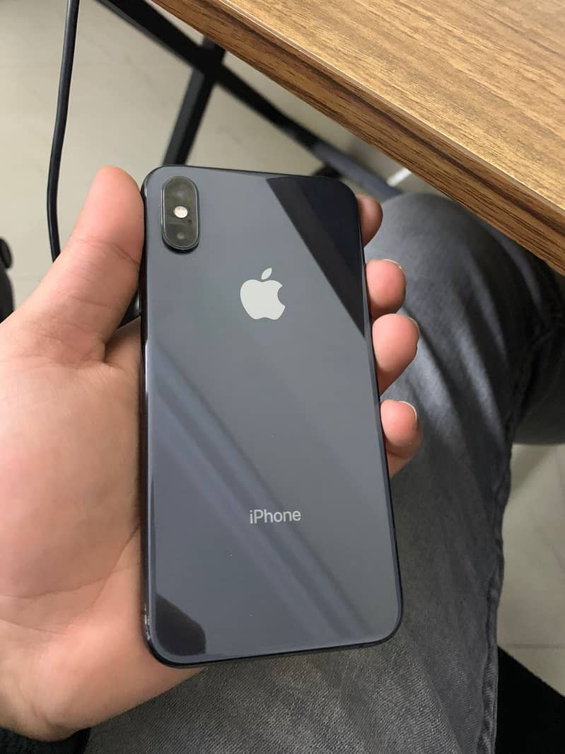 iPhone XS 0