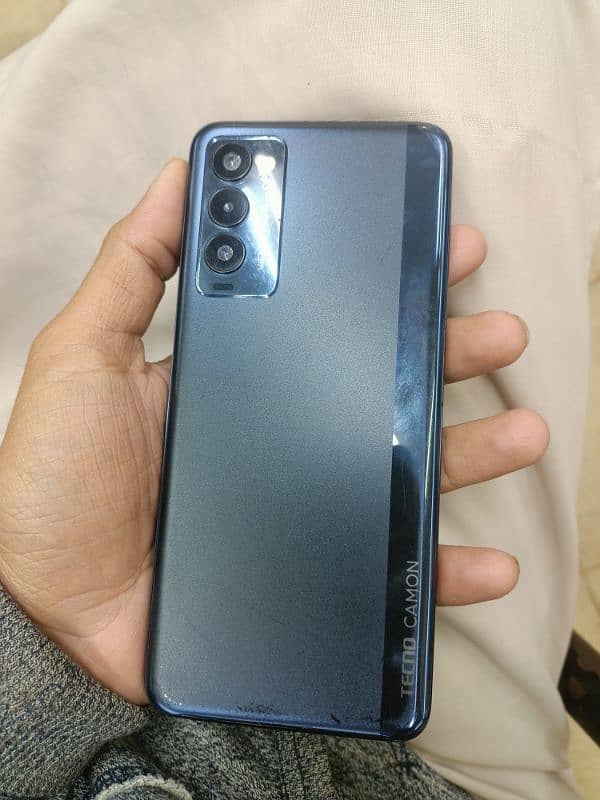 Tecno camon 18p  8/128gb 1