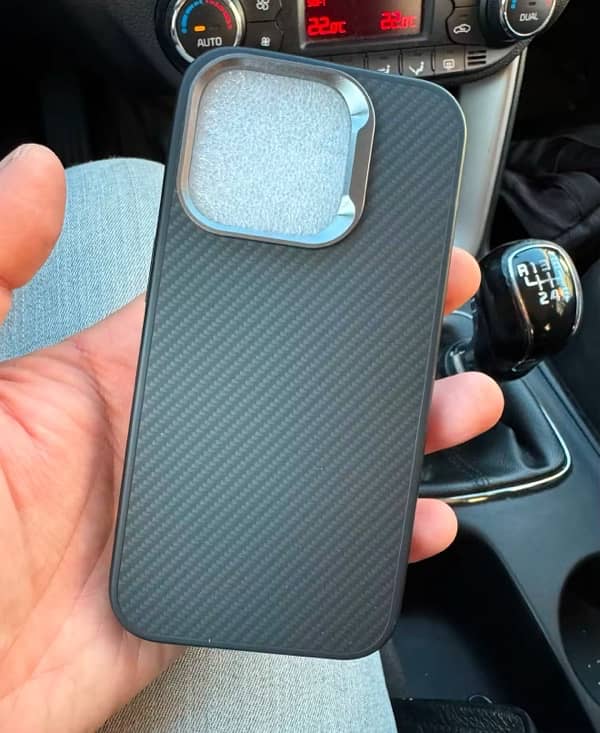 IPhone 16 Pro Max premium carbon fiber Patika cover 0