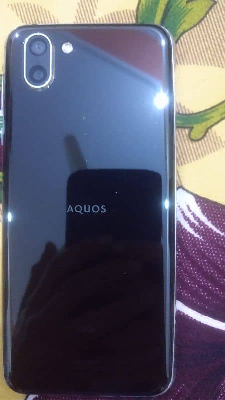 Sharpe aquos r2 5