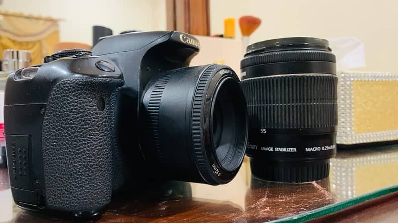 Canon DSLR - E700D 3