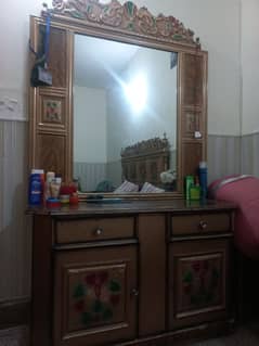 Dressing table