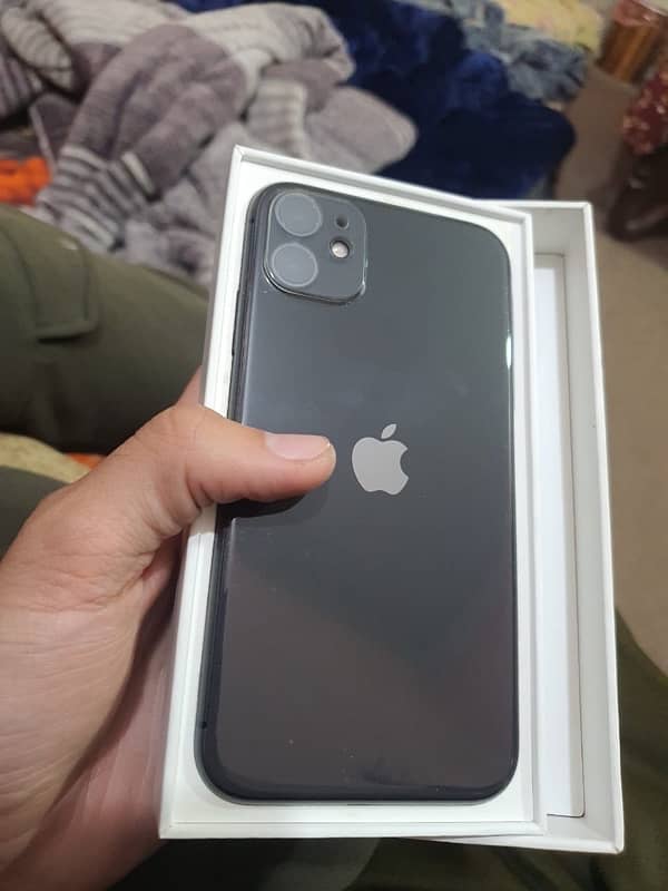 I phone 11 for sale urgent exchange possible with Apple Watch 4