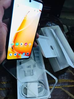 Vivo y28 just box open 8/128