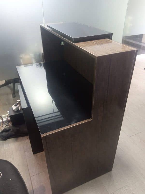 brand new reception table for sale 3