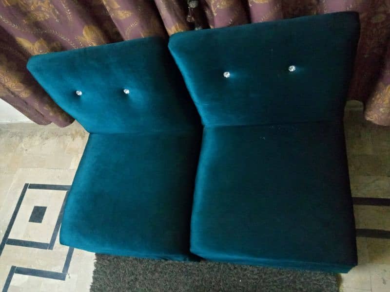 almost brand new sofa set 7