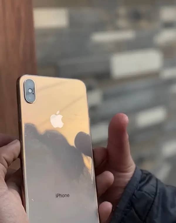 Iphone xs max 64gb non pta sims working 4