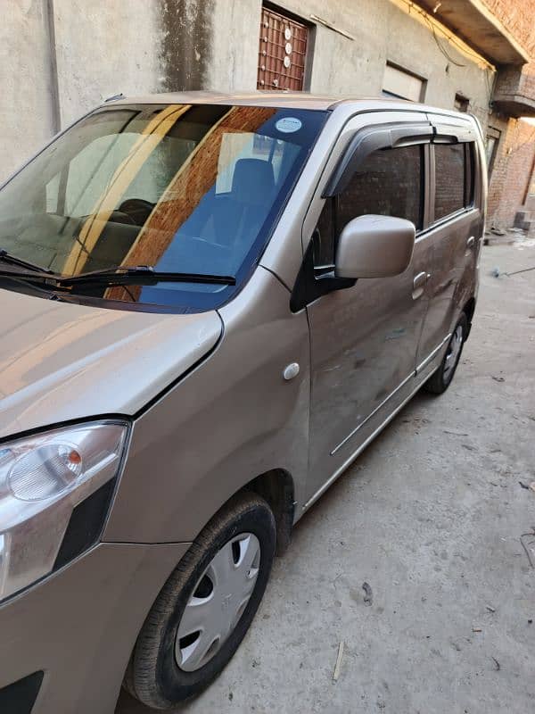 Suzuki Wagon R 2018 3