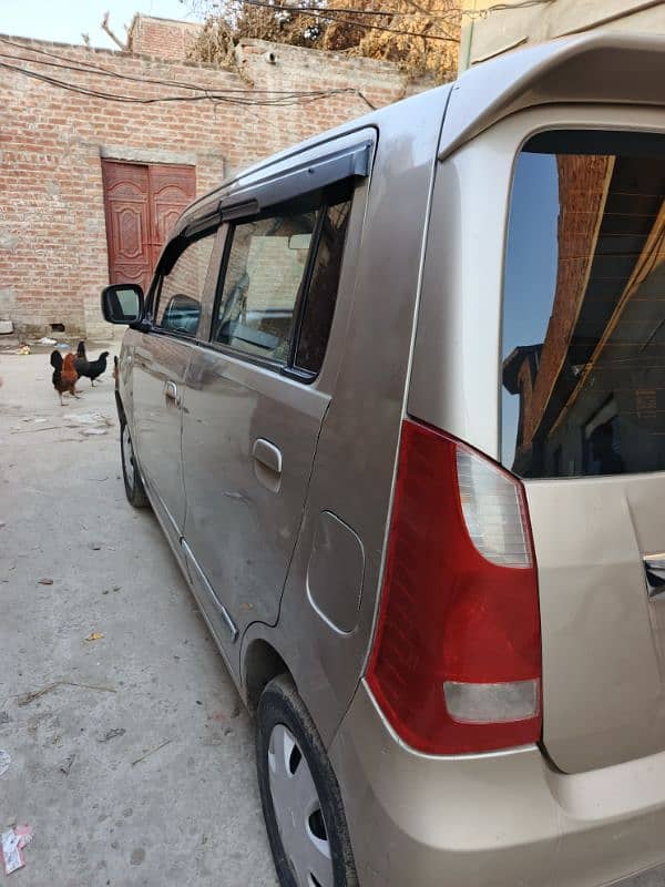 Suzuki Wagon R 2018 4