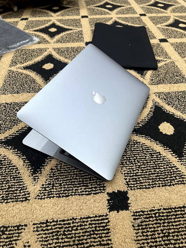 MacBook Pro M1 2020 11