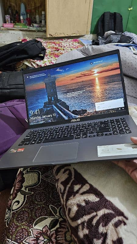 Asus M509 Laptop 1