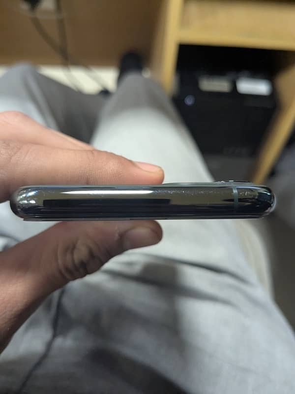 Apple iPhone 11 pro pta approved 256gb 1