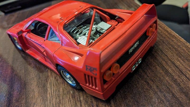 Ferrari F40 Collector Diecast Model 1/24 1